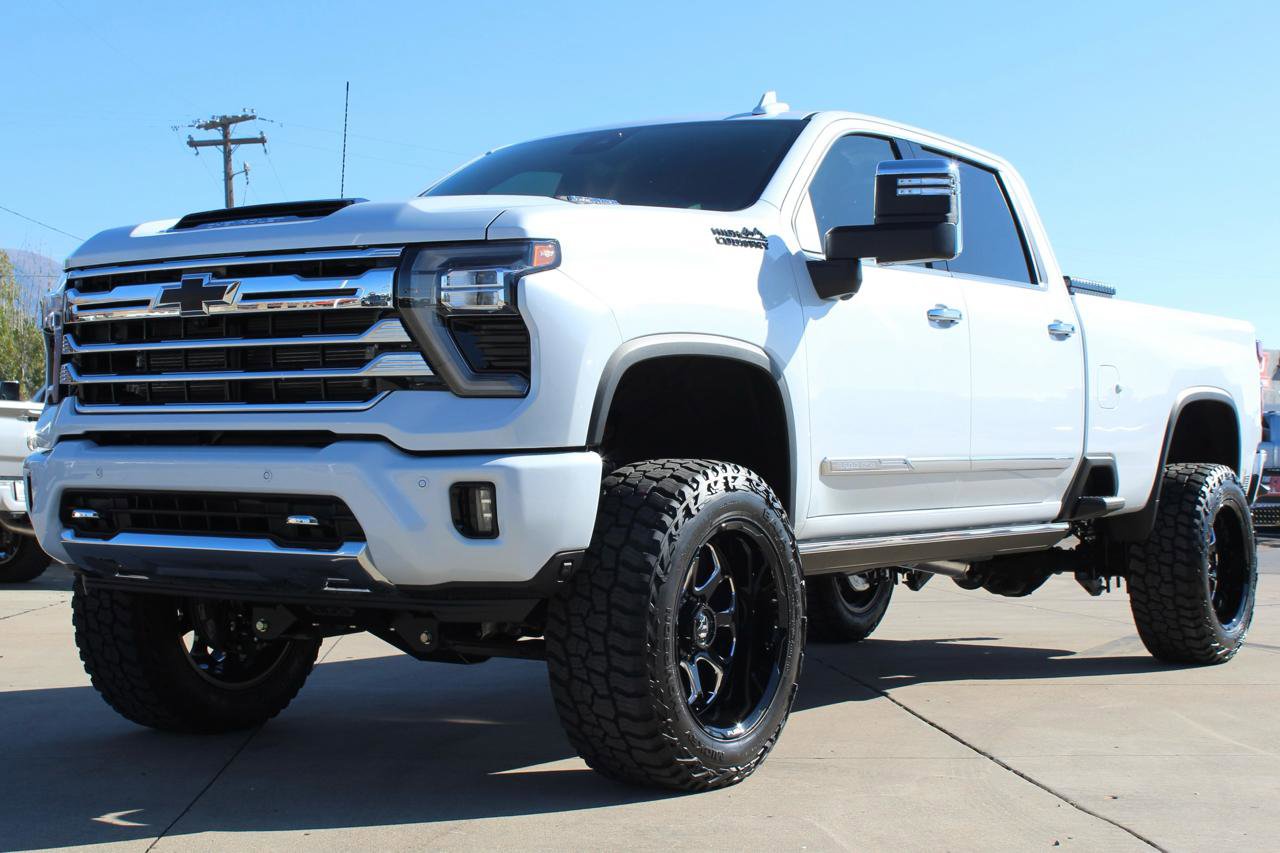Used 2026 Chevrolet Silverado 3500 High Country w/ High Country Premium Package AWD/4WD image 6