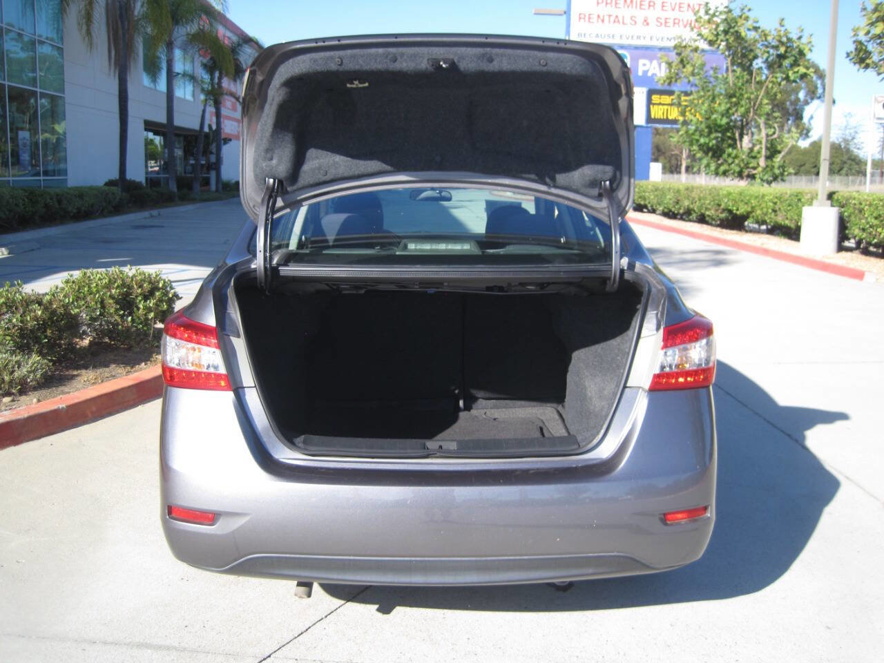 Used 2015 Nissan Sentra SV w/ Navigation Package image 15