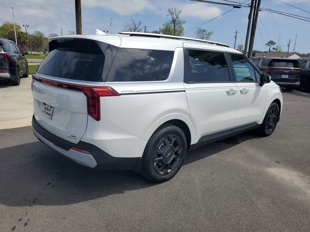 New 2026 Kia Carnival EX image 4