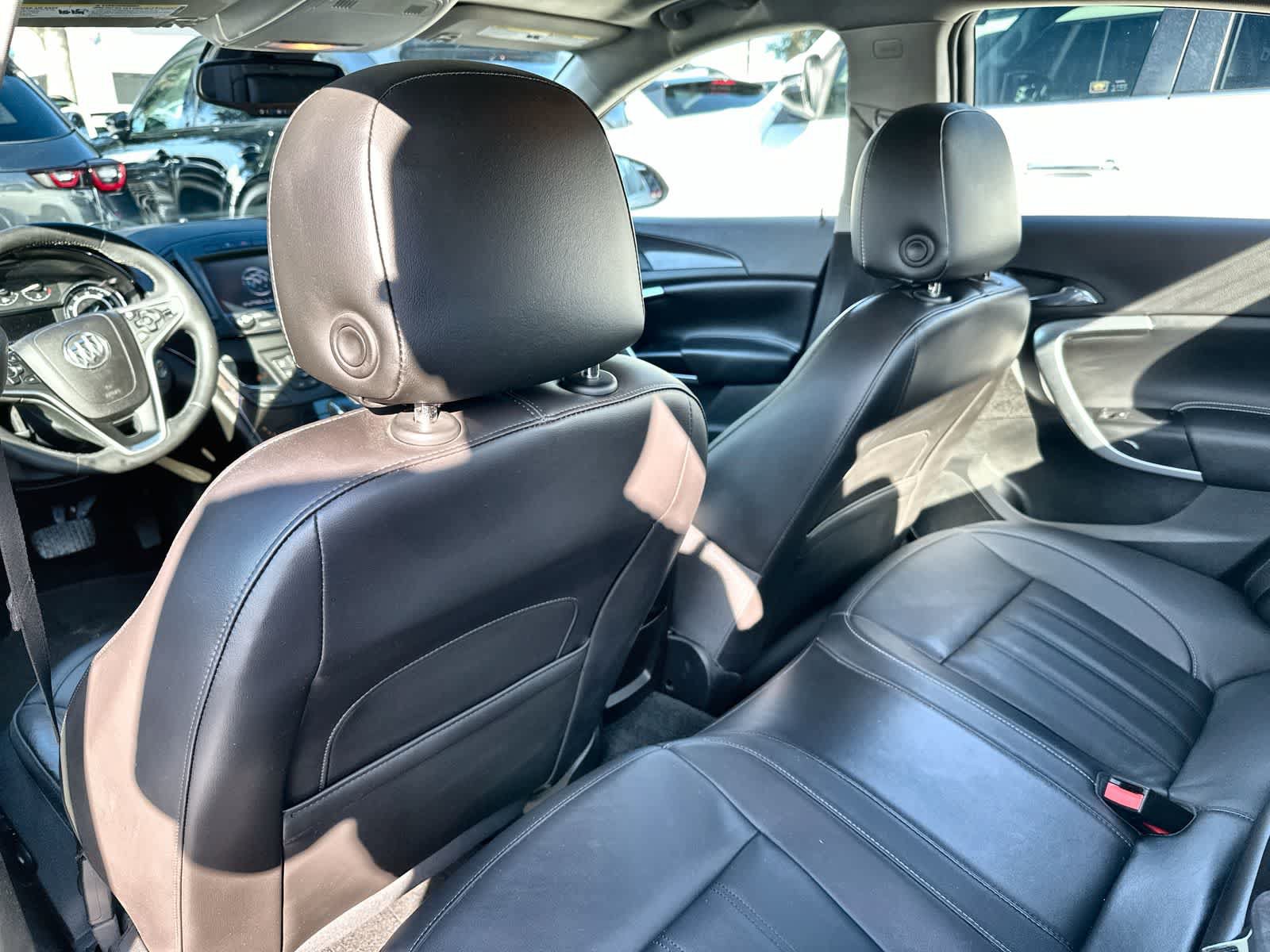 Used 2017 Buick Regal Sport Touring FWD image 17