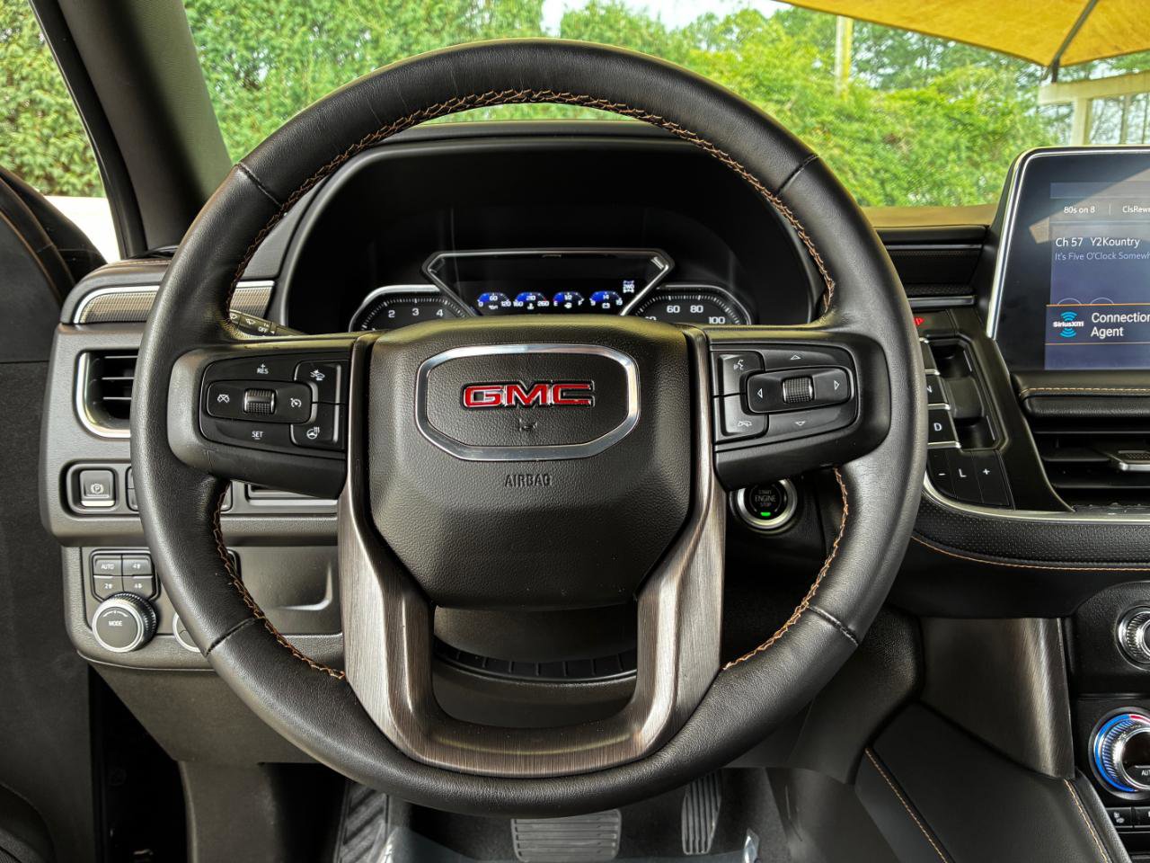 Used 2021 GMC Yukon XL AT4 image 17