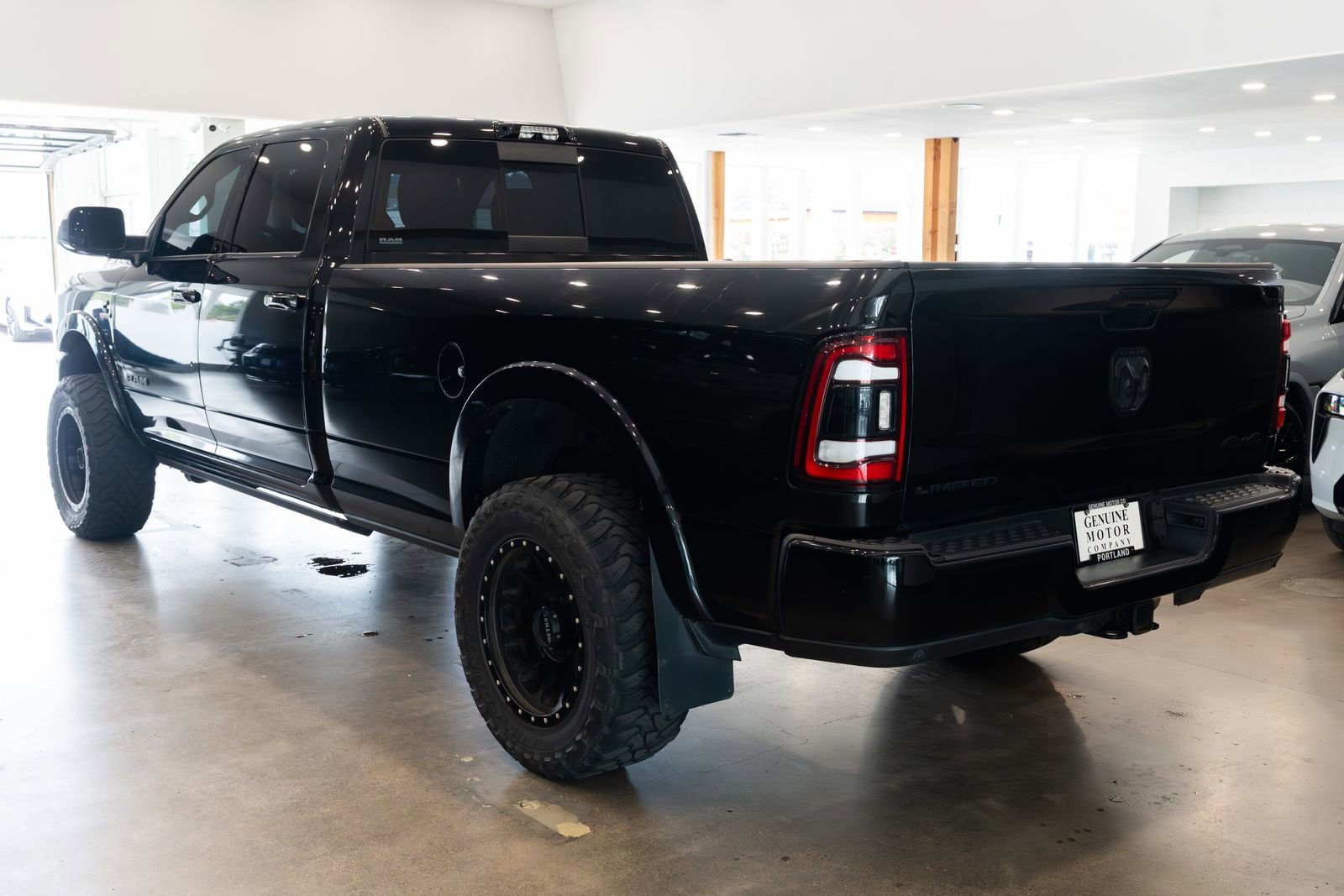 Used 2021 RAM 3500 Limited AWD/4WD image 5