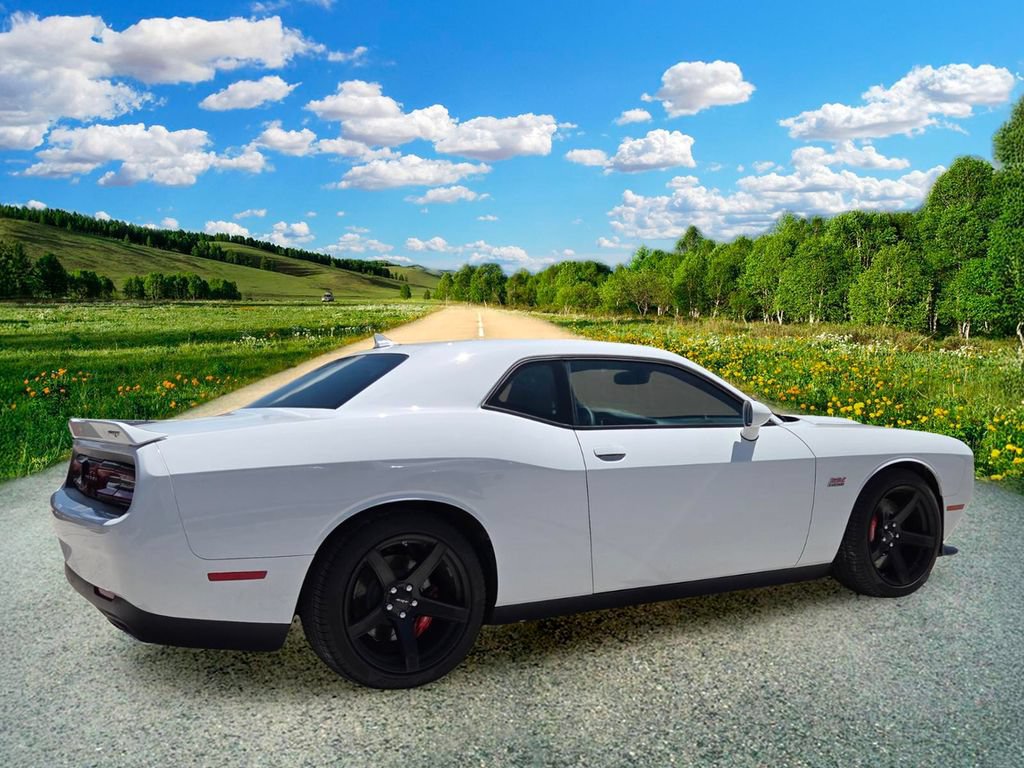 Used 2018 Dodge Challenger SRT RWD image 6