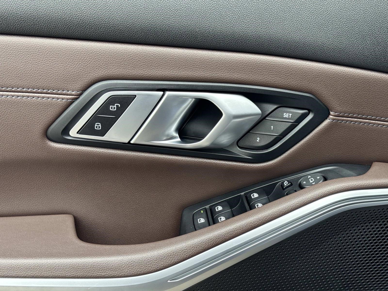 Used 2022 BMW 330i xDrive Sedan w/ Premium Package image 18