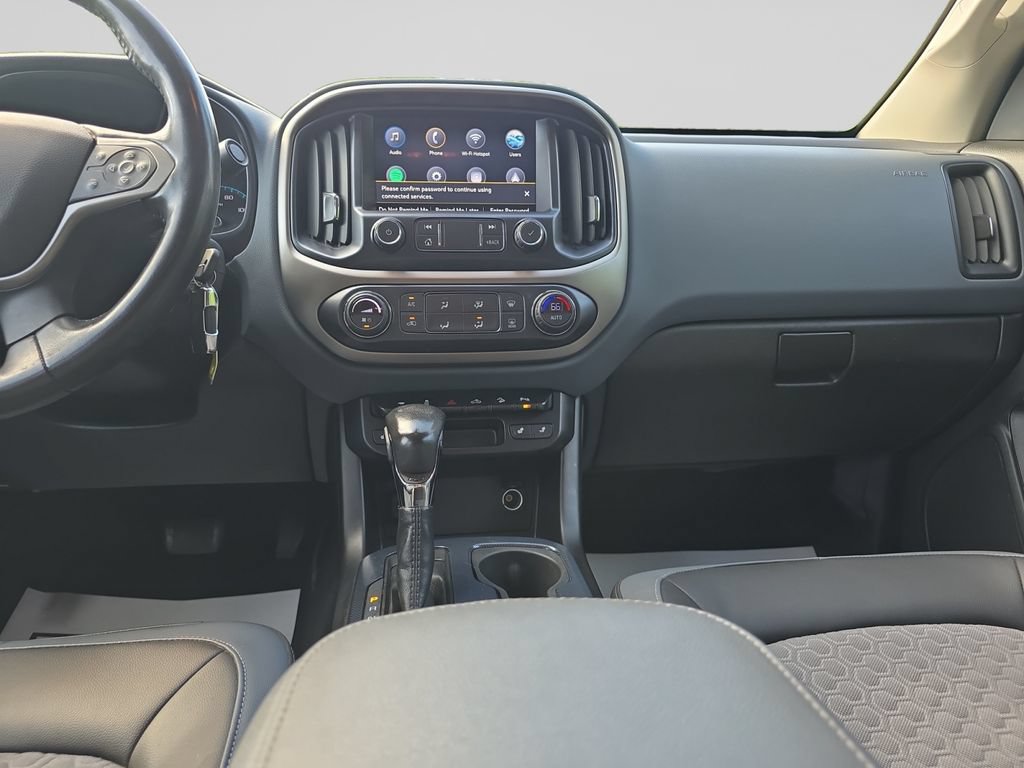 Used 2022 Chevrolet Colorado Z71 AWD/4WD image 17