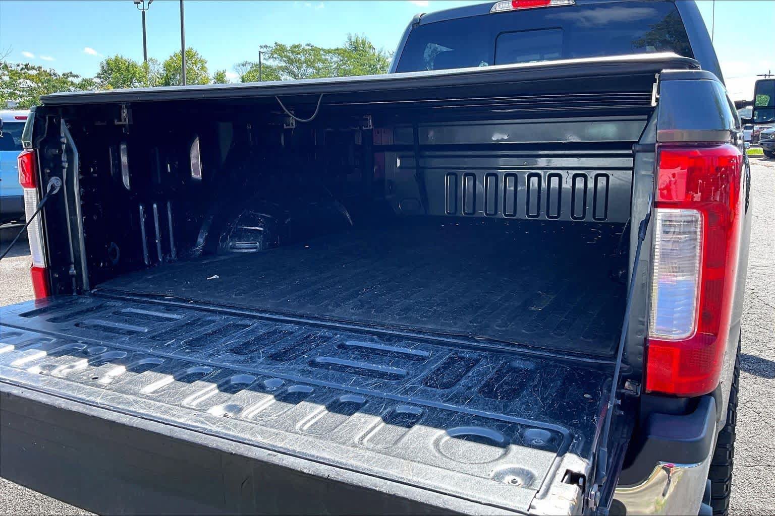 Used 2018 Ford F250 Lariat w/ Chrome Package AWD/4WD image 33