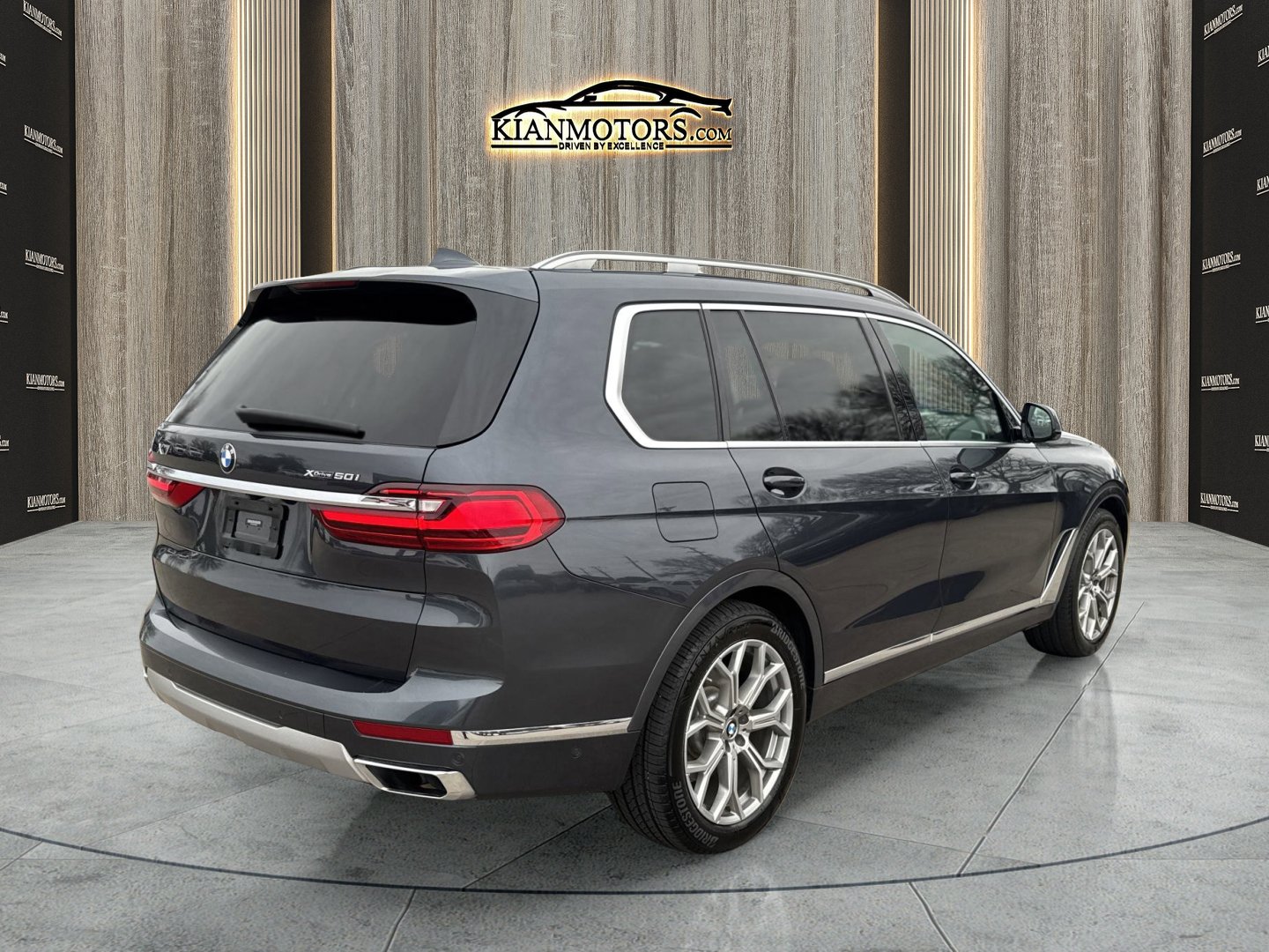 Used 2020 BMW X7 xDrive50i w/ Cold Weather Package AWD/4WD image 4