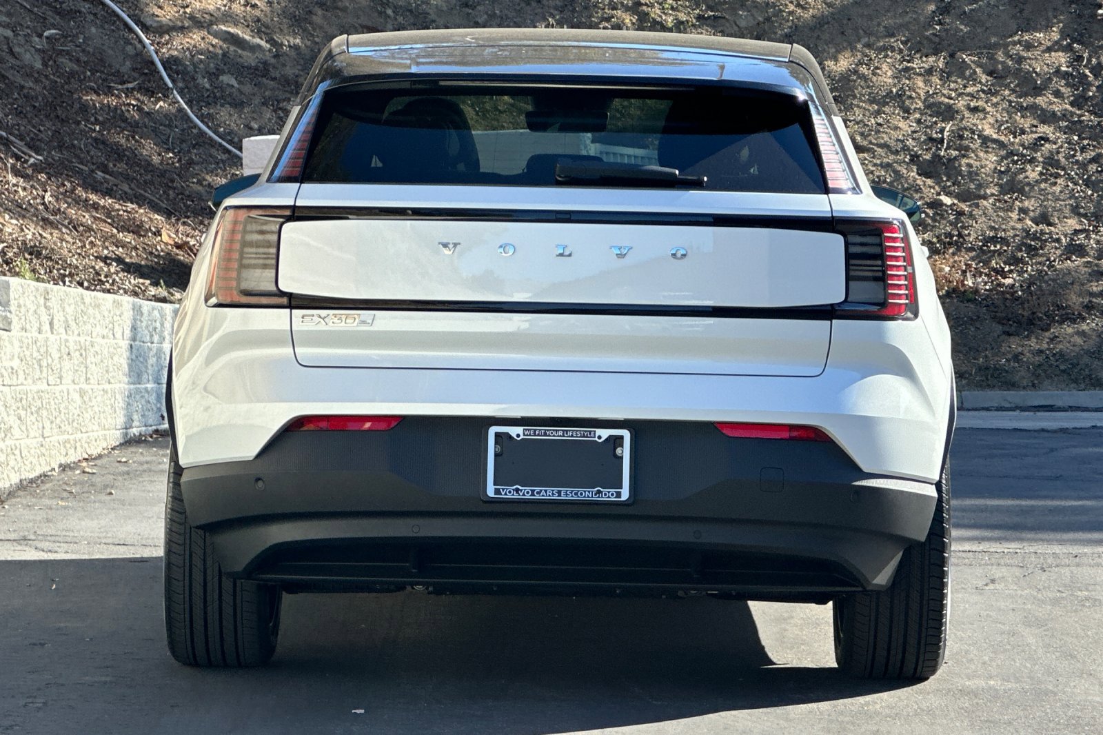 New 2026 Volvo EX30 Plus w/ Climate Package image 6