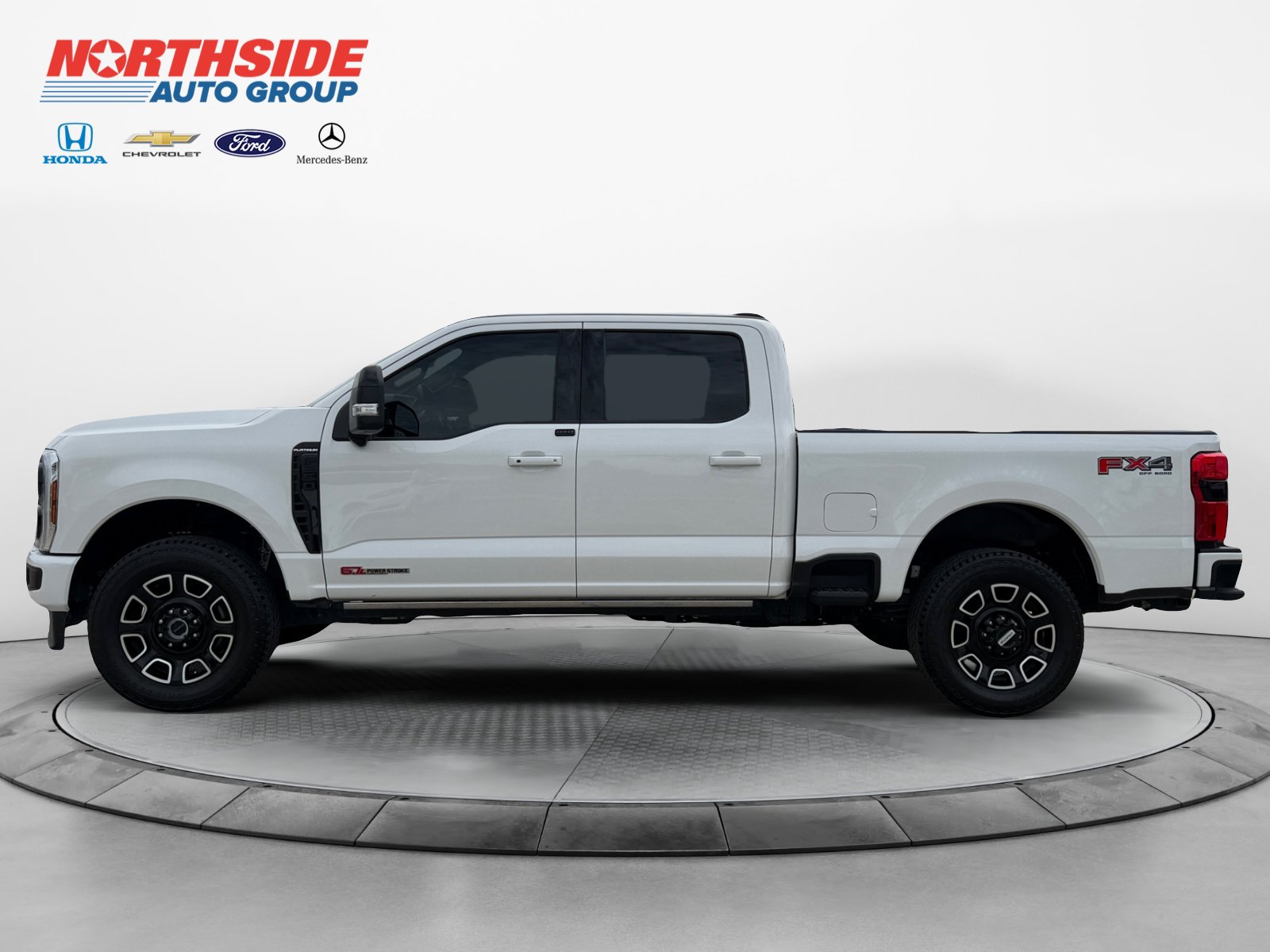 Certified 2025 Ford F250 Platinum AWD/4WD image 4