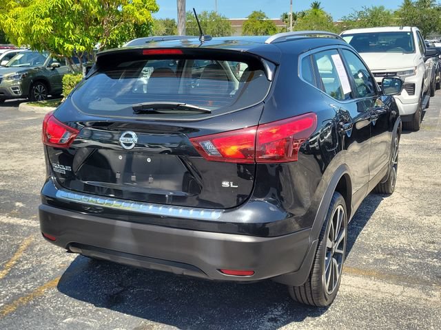 Used 2017 Nissan Rogue Sport SL w/ SL Premium Package FWD image 3