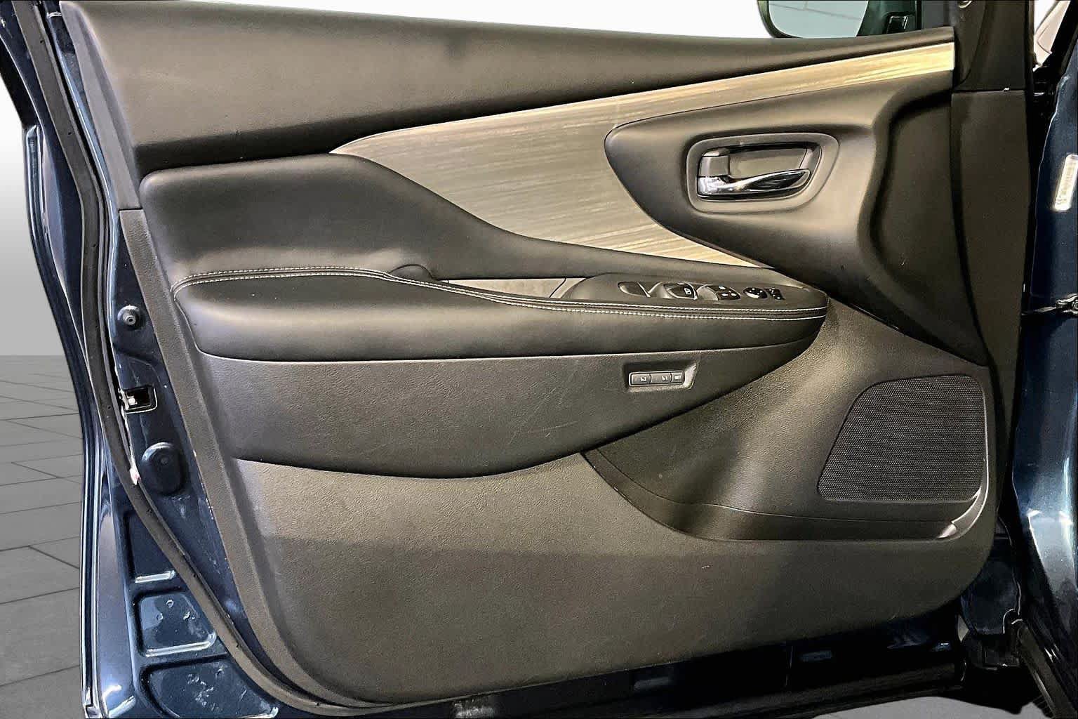Used 2017 Nissan Murano SL AWD/4WD image 22