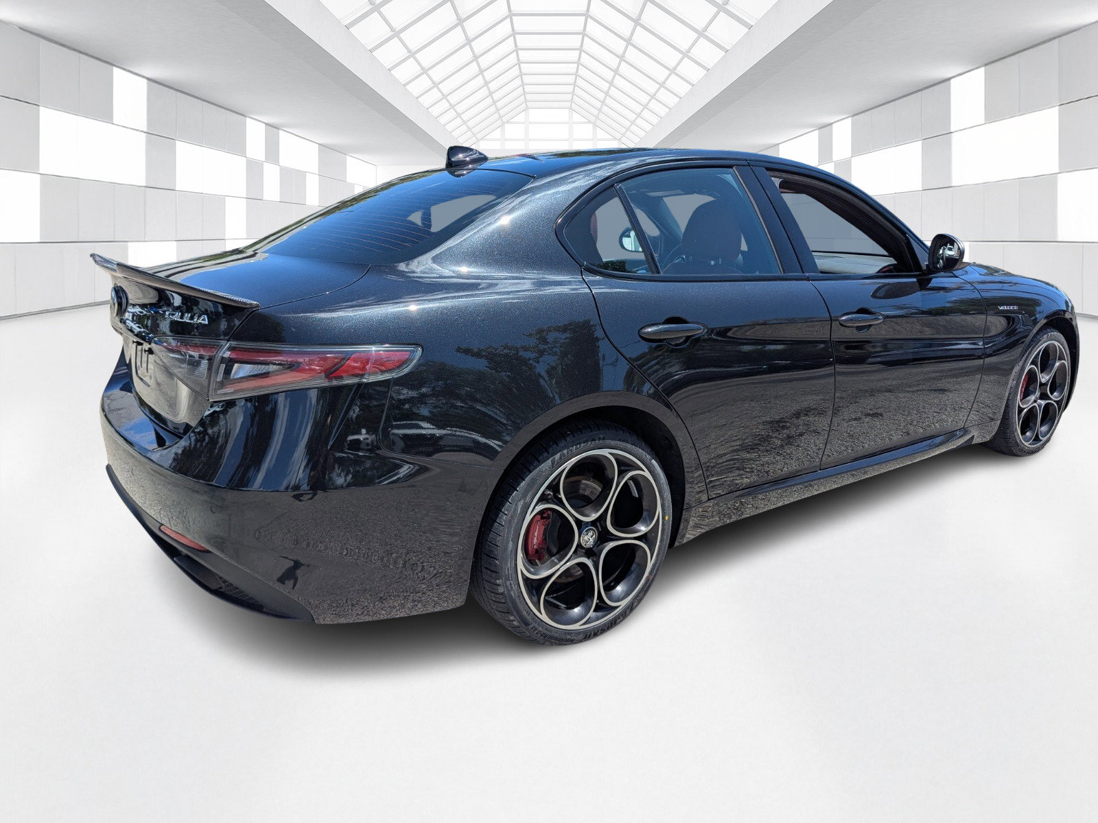 Used 2024 Alfa Romeo Giulia Veloce AWD/4WD image 7
