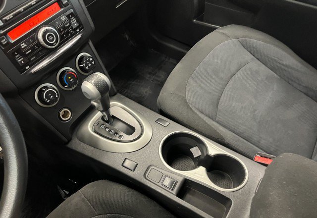 Used 2014 Nissan Rogue S AWD/4WD image 20