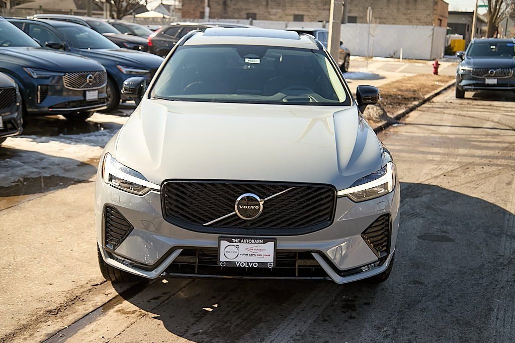 New 2026 Volvo XC60 B5 Ultra w/ Climate Package image 5