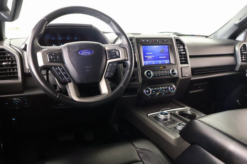 Used 2021 Ford Expedition XLT image 2