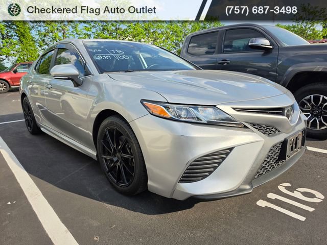 Used 2019 Toyota Camry SE image 3