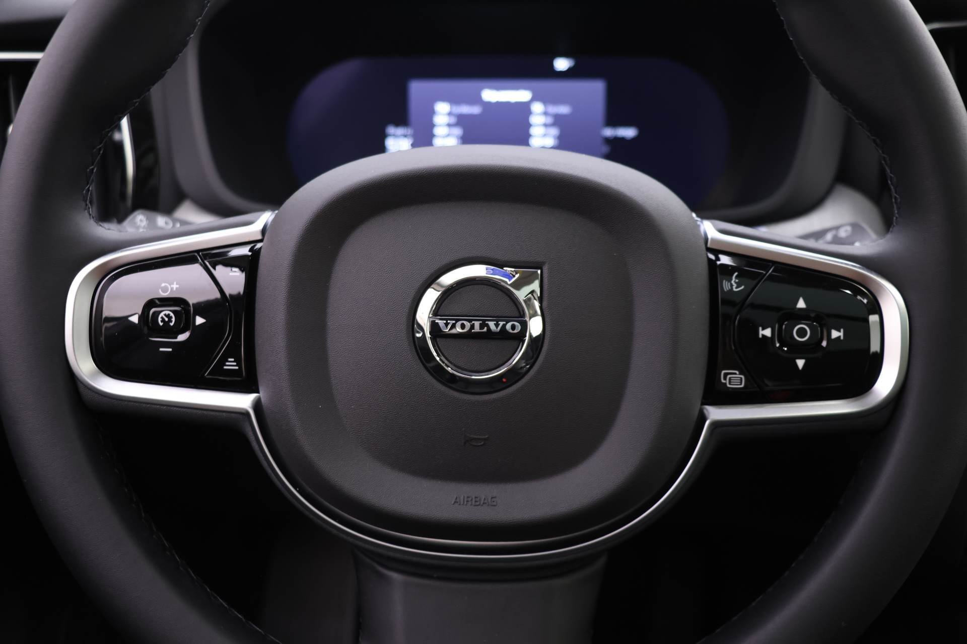 New 2025 Volvo XC60 T8 Plus w/ Protection Package Premier image 13