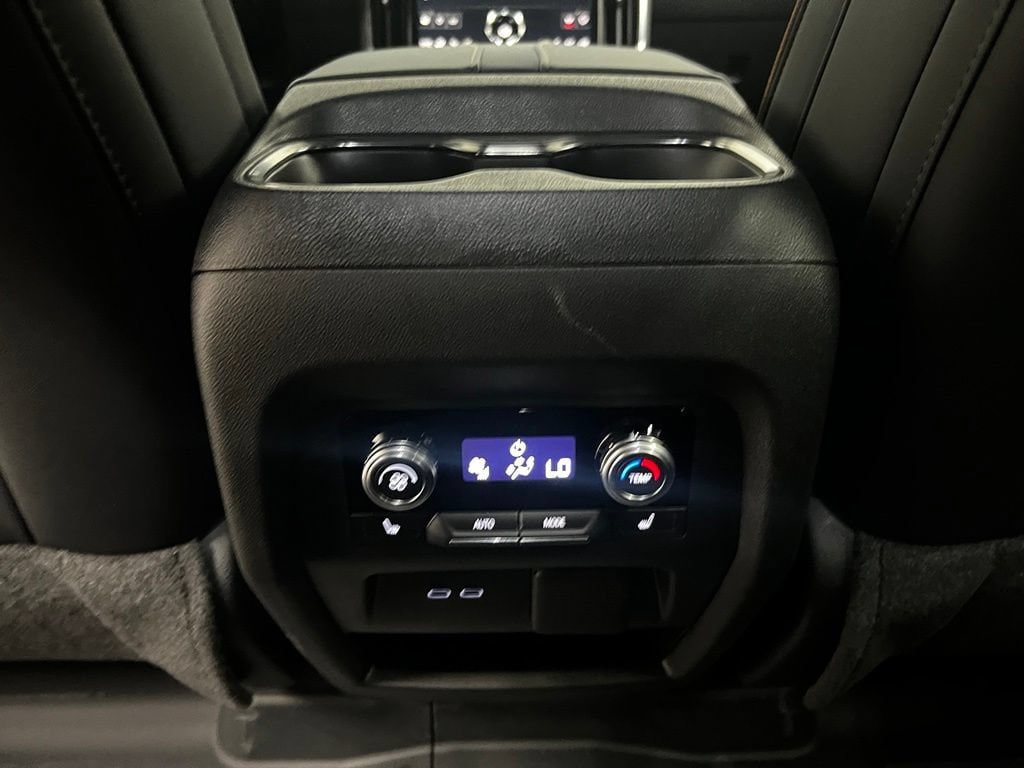 New 2026 GMC Acadia AT4 w/ Luxury Package AWD/4WD image 35