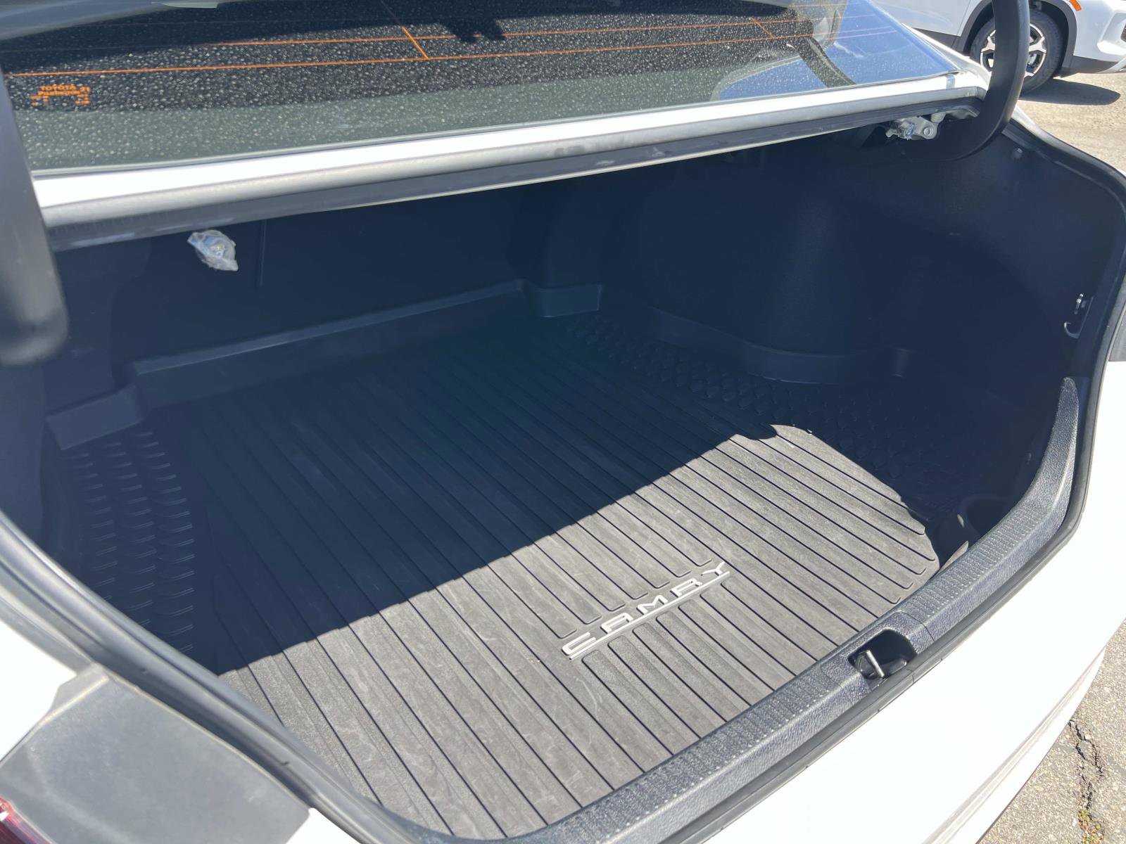 Used 2022 Toyota Camry LE FWD image 23