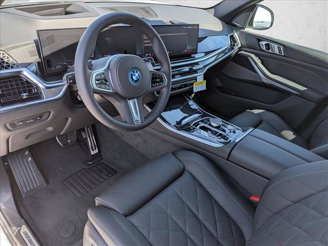 New 2026 BMW X5 xDrive50e w/ M Sport Package AWD/4WD image 3