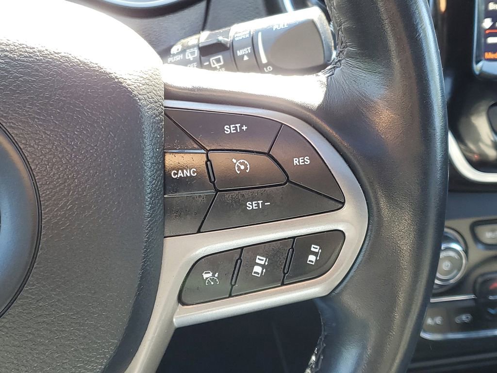 Used 2021 Jeep Cherokee Limited w/ Elite Package AWD/4WD image 15