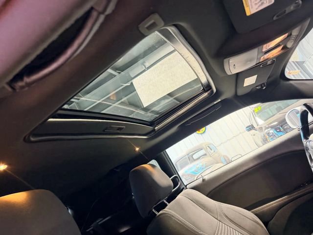 Used 2017 Dodge Challenger R/T w/ Driver Convenience Group image 11