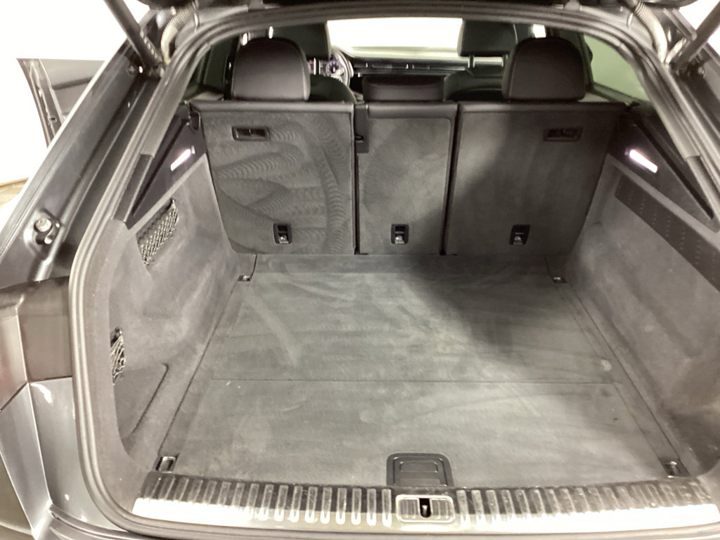 Used 2019 Audi Q8 Prestige w/ Year 1 Package image 30