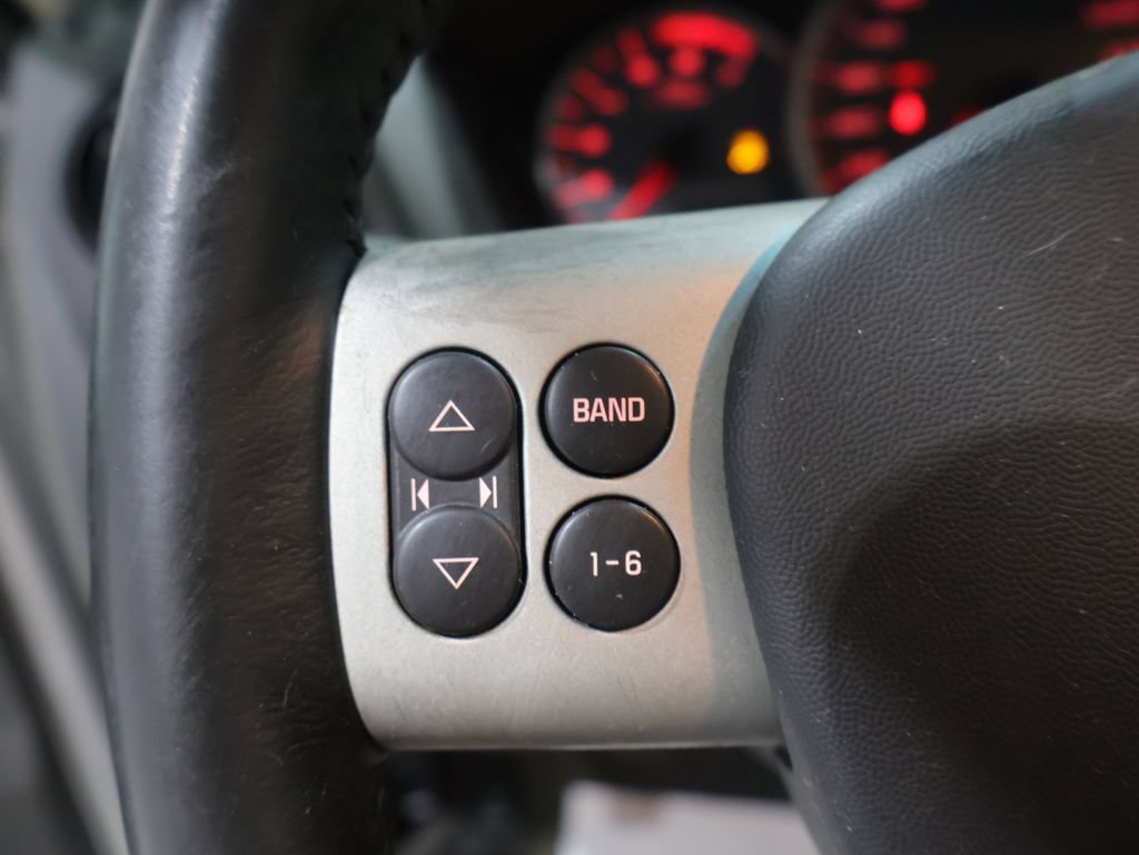 Used 2004 Pontiac Grand Prix GT2 w/ GT Sport Appearance Package FWD image 29
