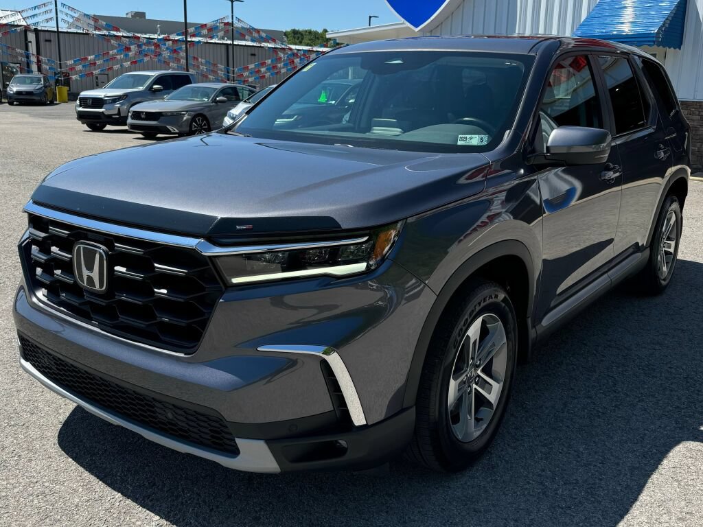Used 2025 Honda Pilot EX-L image 3