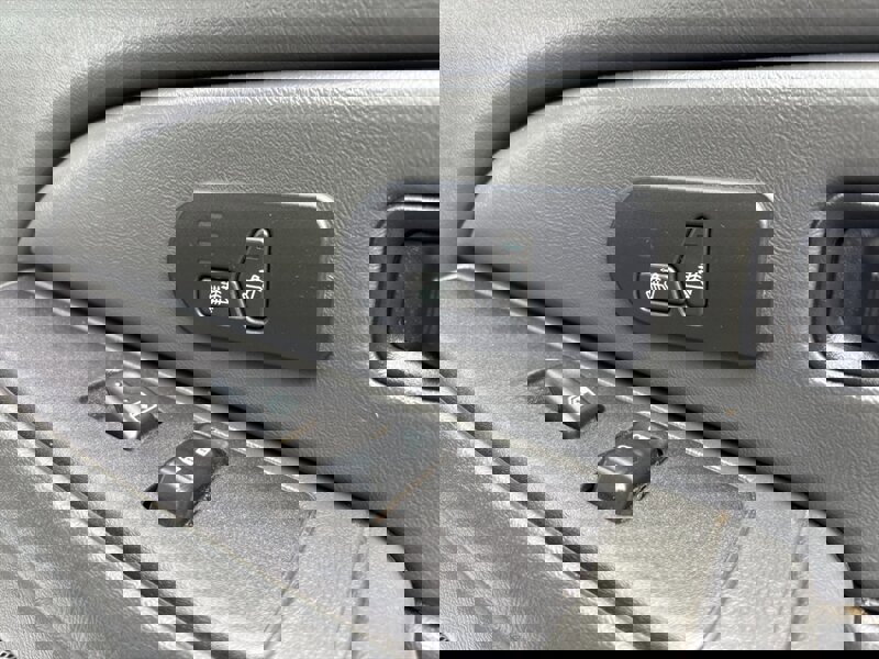 Used 2007 Chevrolet Silverado 3500 LT w/ Heavy-Duty Power Package image 14