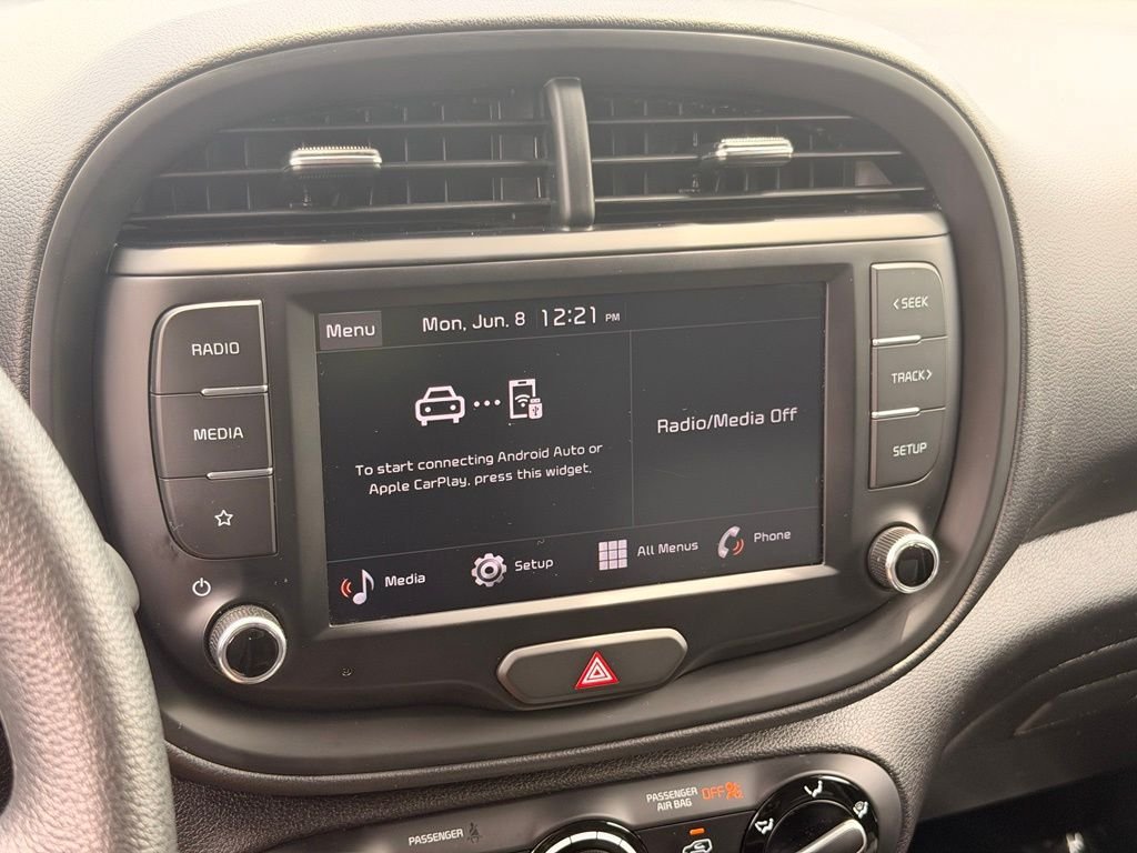 Used 2024 Kia Soul LX w/ Option Group 015 FWD image 29