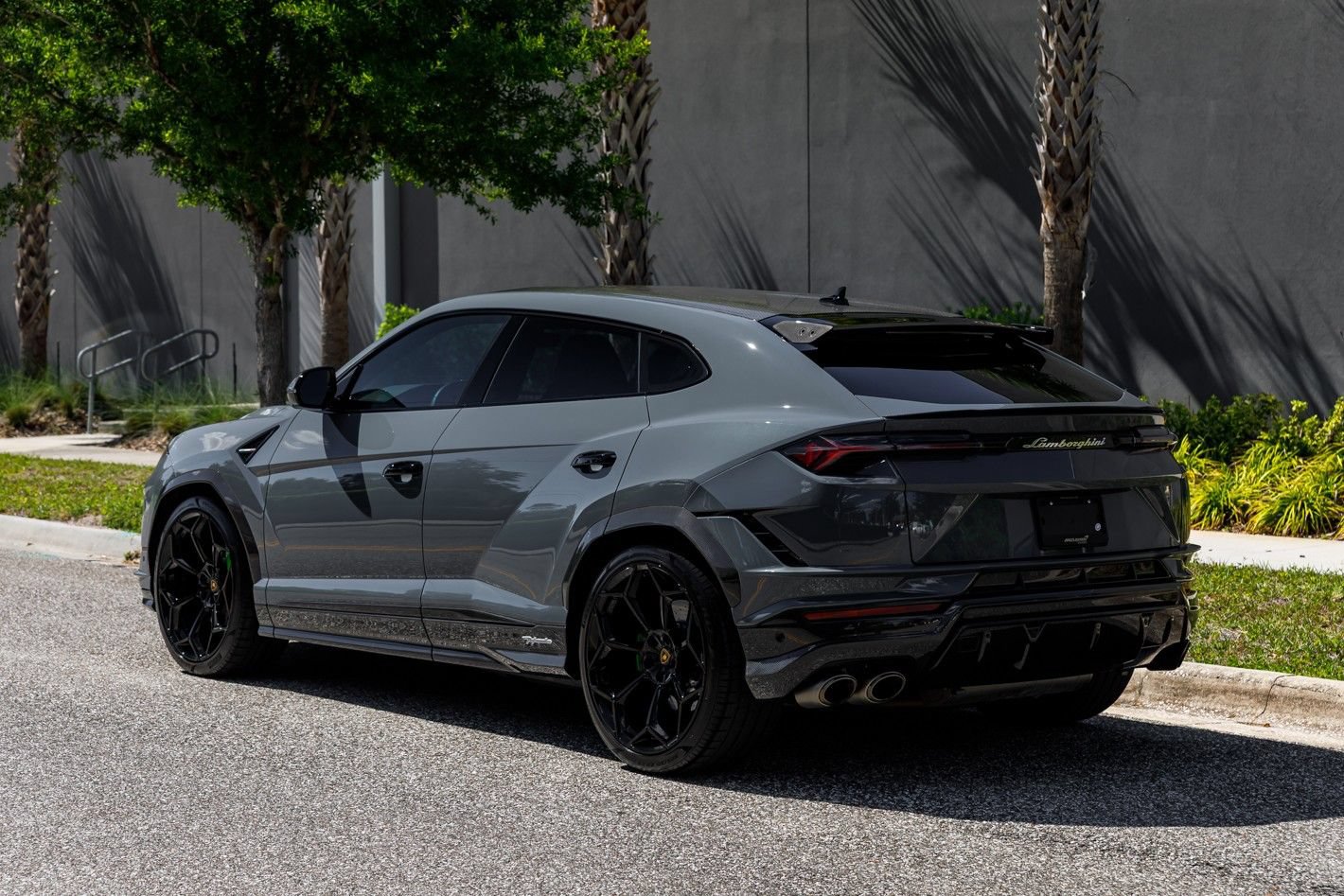 Used 2023 Lamborghini Urus Performante AWD/4WD image 31