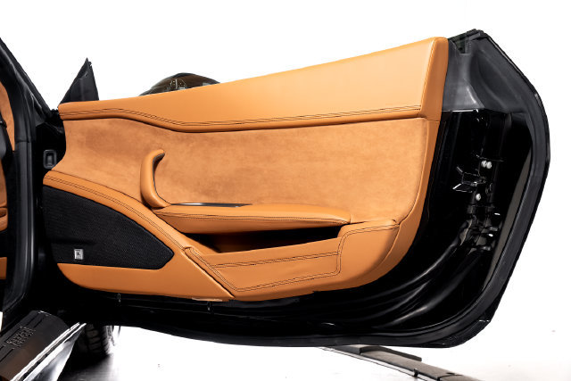 Certified 2012 Ferrari 458 Italia Coupe RWD image 58