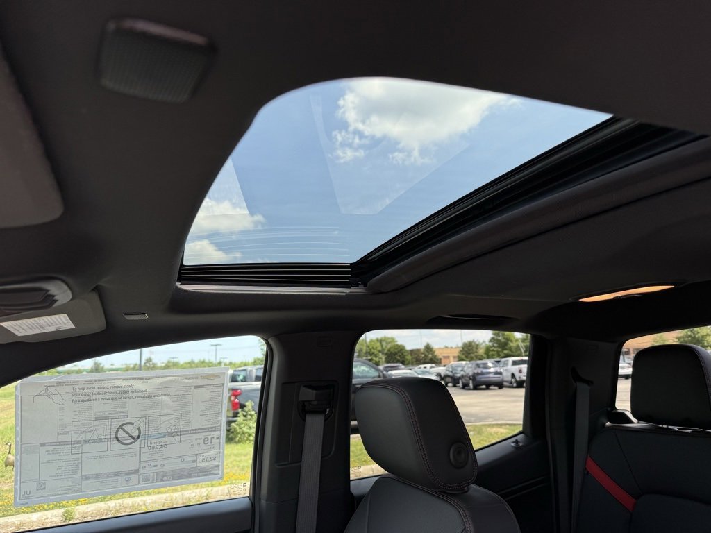 New 2025 Chevrolet Colorado Z71 w/ Z71 Convenience Package 2 image 18