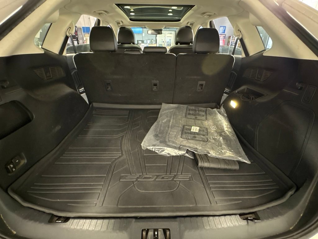 Used 2015 Ford Edge Sport w/ Equipment Group 401A AWD/4WD image 27