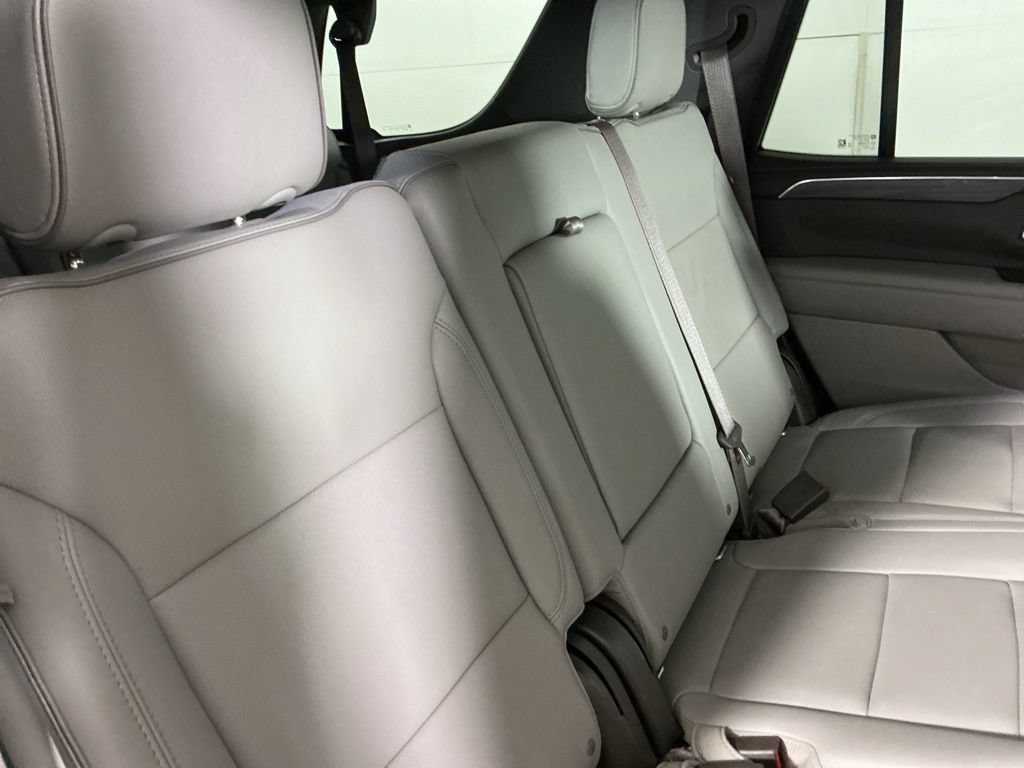 Used 2022 GMC Yukon SLT w/ SLT Luxury Package AWD/4WD image 22