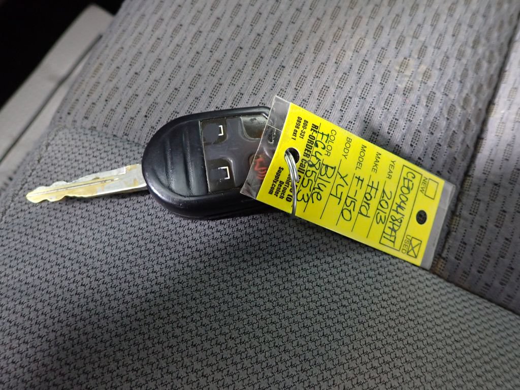 Used 2013 Ford F150 XLT w/ Mid Equipment Group AWD/4WD image 39