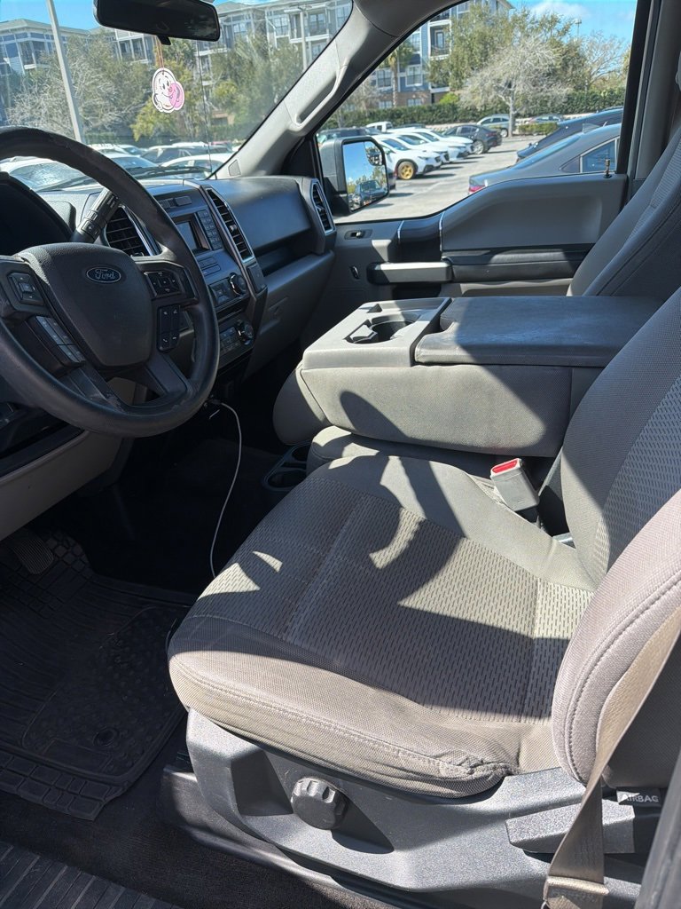 Used 2015 Ford F150 XLT image 4