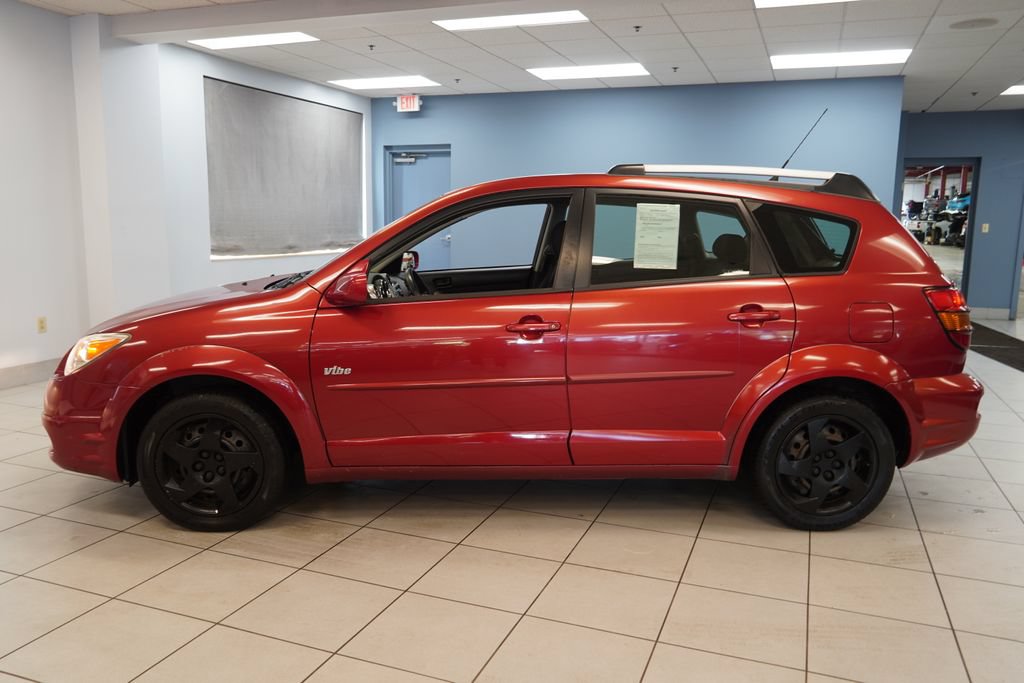 Used 2005 Pontiac Vibe w/ Power Group Value Package FWD image 2