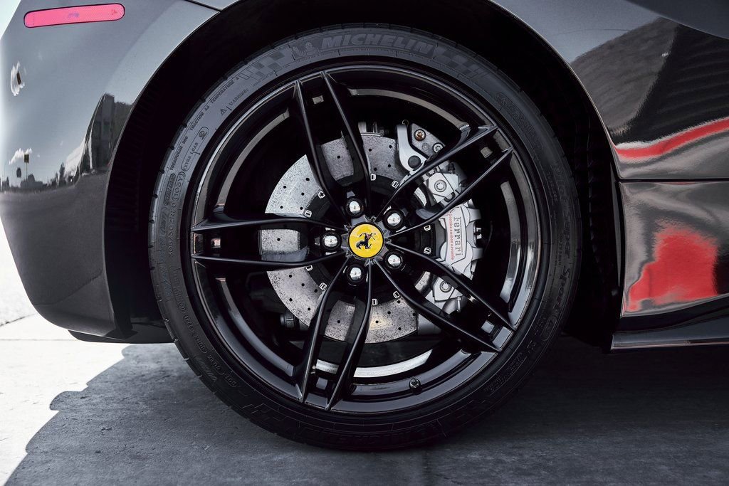 Used 2018 Ferrari 488 Spider image 27