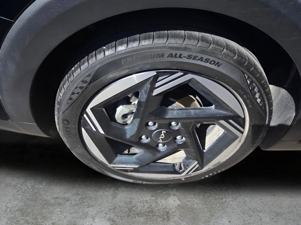 Used 2025 Kia K4 EX image 19