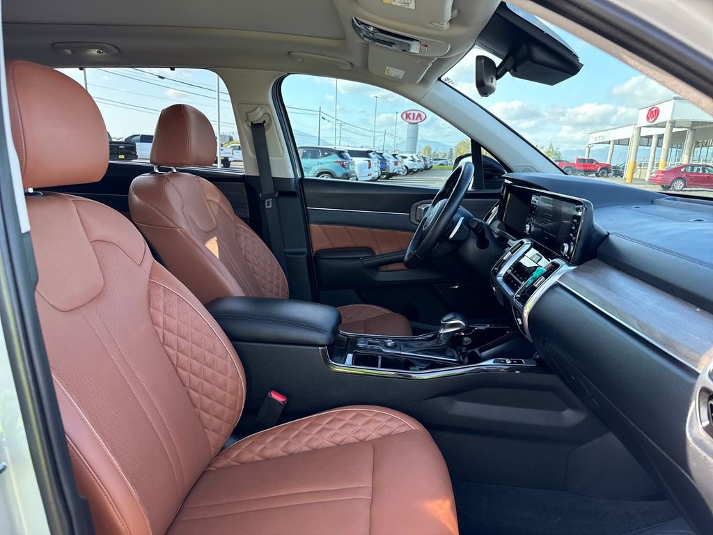 Certified 2023 Kia Sorento SX Prestige AWD/4WD image 14