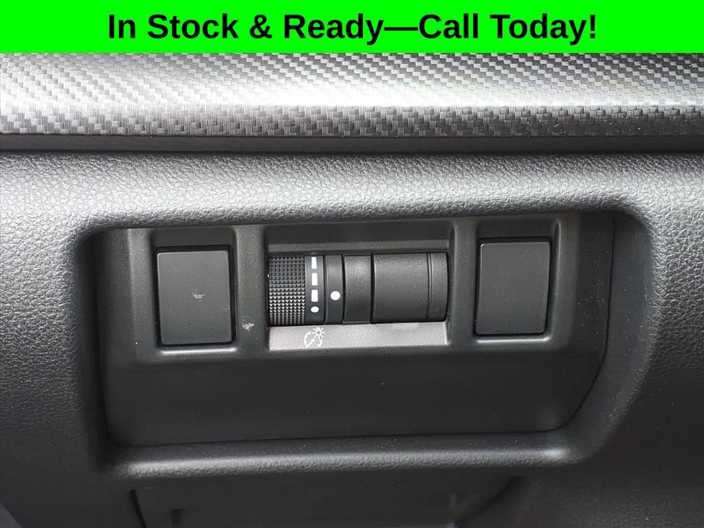 Used 2025 Subaru Crosstrek 2.0i Premium image 18