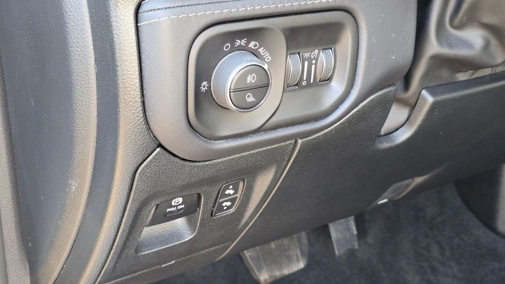 Used 2023 RAM 1500 Limited image 24
