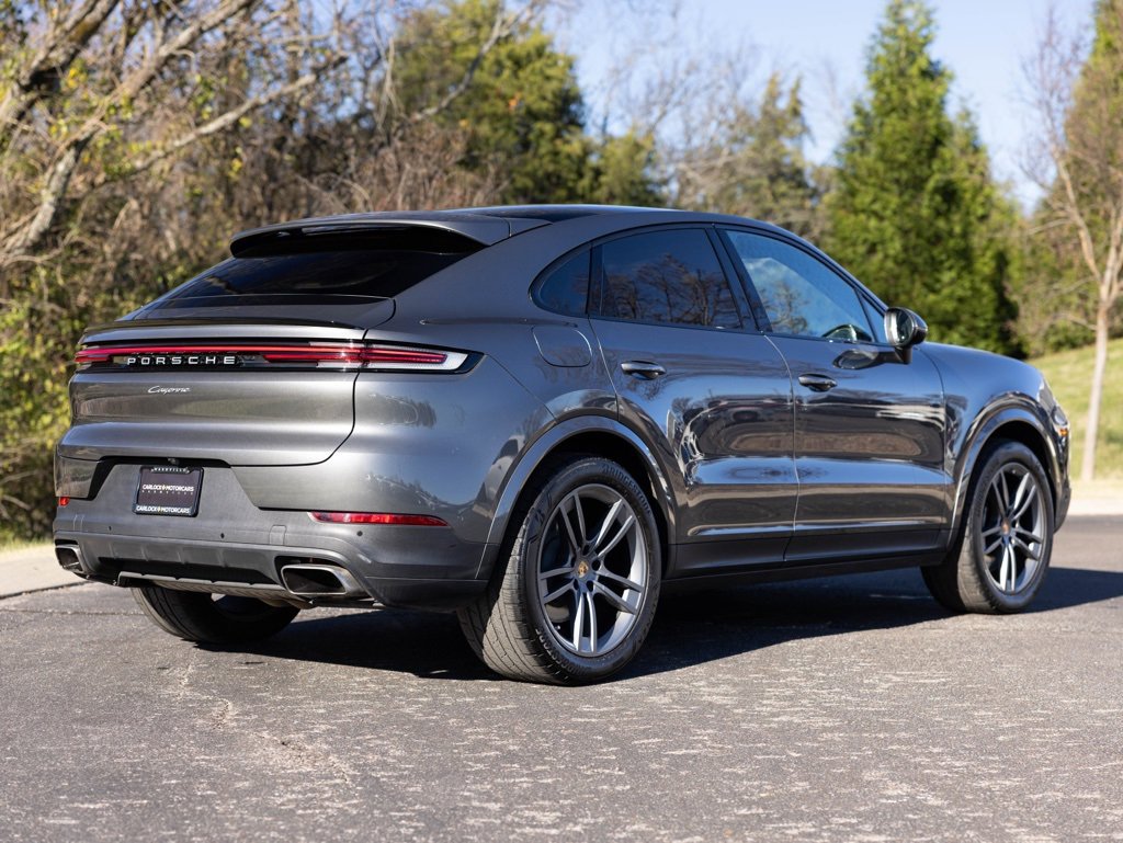 Used 2024 Porsche Cayenne Coupe image 9