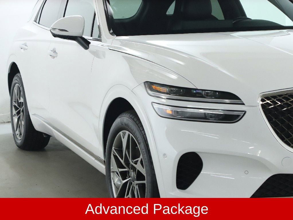 Used 2022 Genesis GV70 2.5T w/ Advanced Package image 10