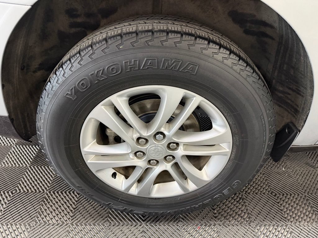 Used 2018 Buick Enclave Essence FWD image 19