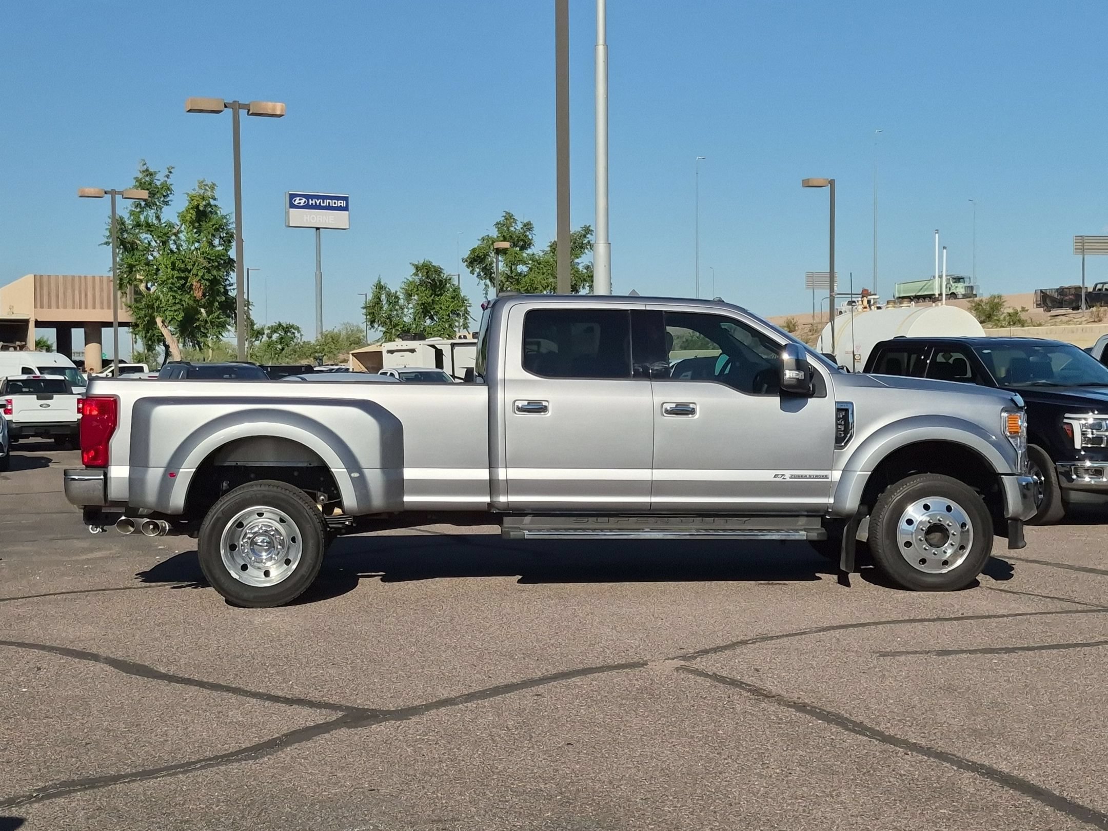 Certified 2022 Ford F450 XLT w/ XLT Premium Package RWD image 4