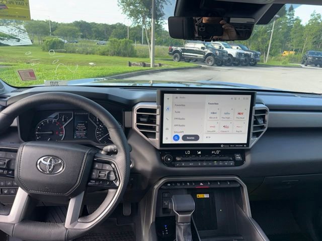 Used 2023 Toyota Tundra Limited AWD/4WD image 12
