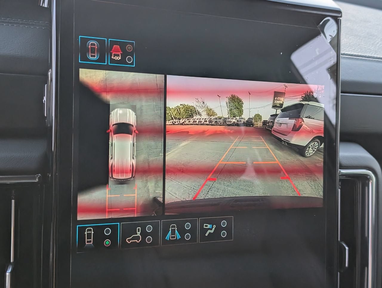 New 2026 GMC Yukon Denali w/ Sun & Power Step Package AWD/4WD image 12